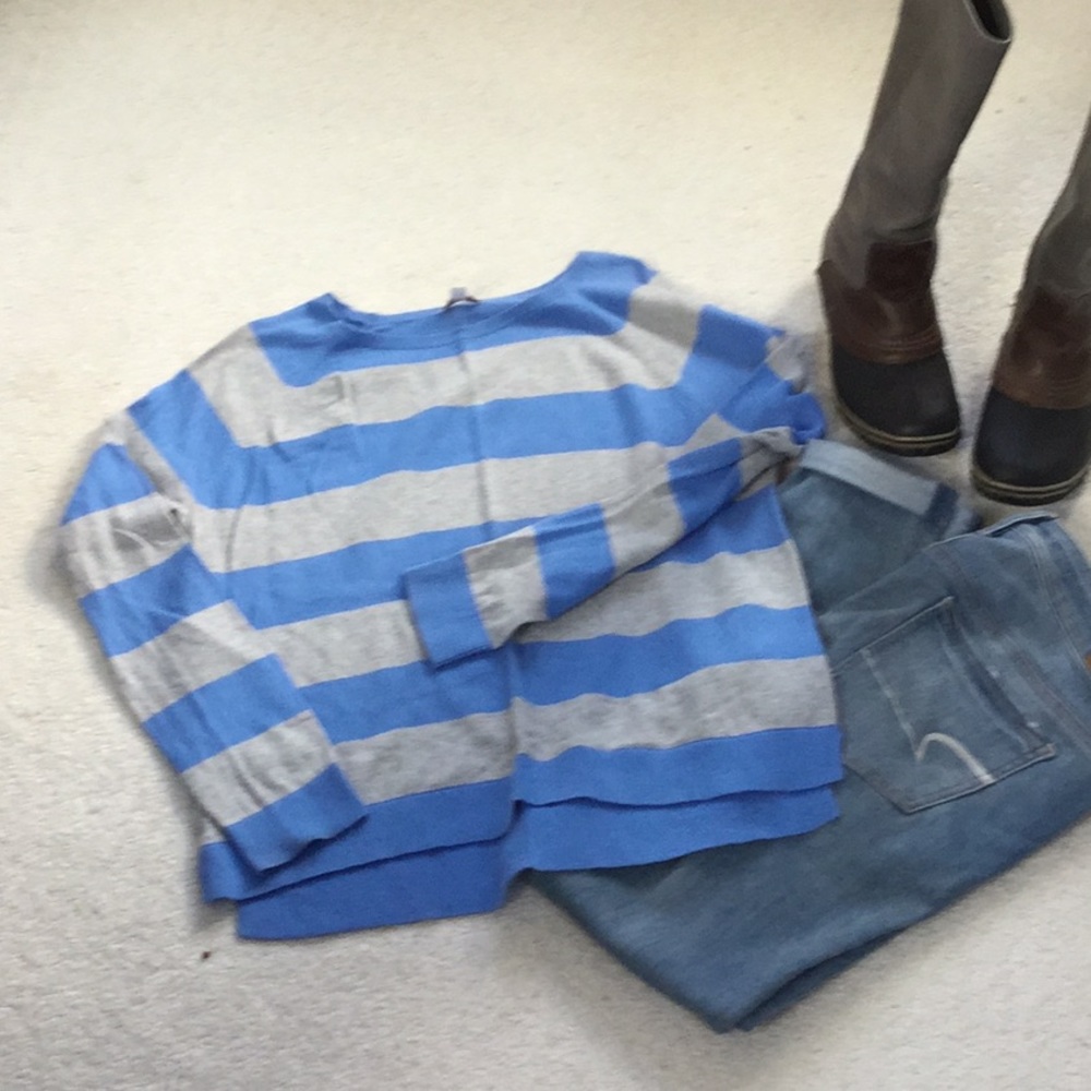 Gap crew neck sweater